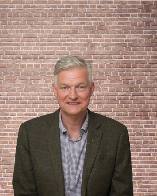 Porträt von Dr. Hans-Jürgen Völz